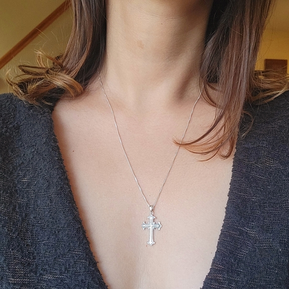 New Solid 925 Sterling Silver Ornate Cross Necklace - Picture 15 of 16